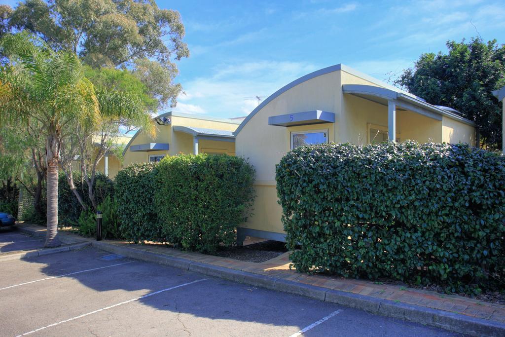 Travellers Motor Village Motel