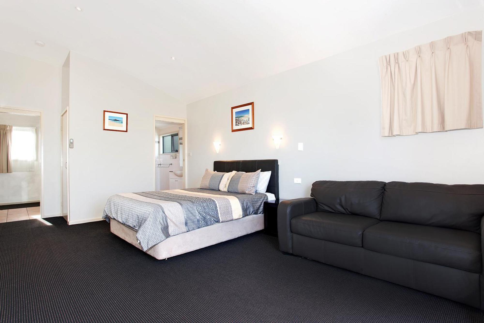 Travellers Motor Village Motel Newcastle