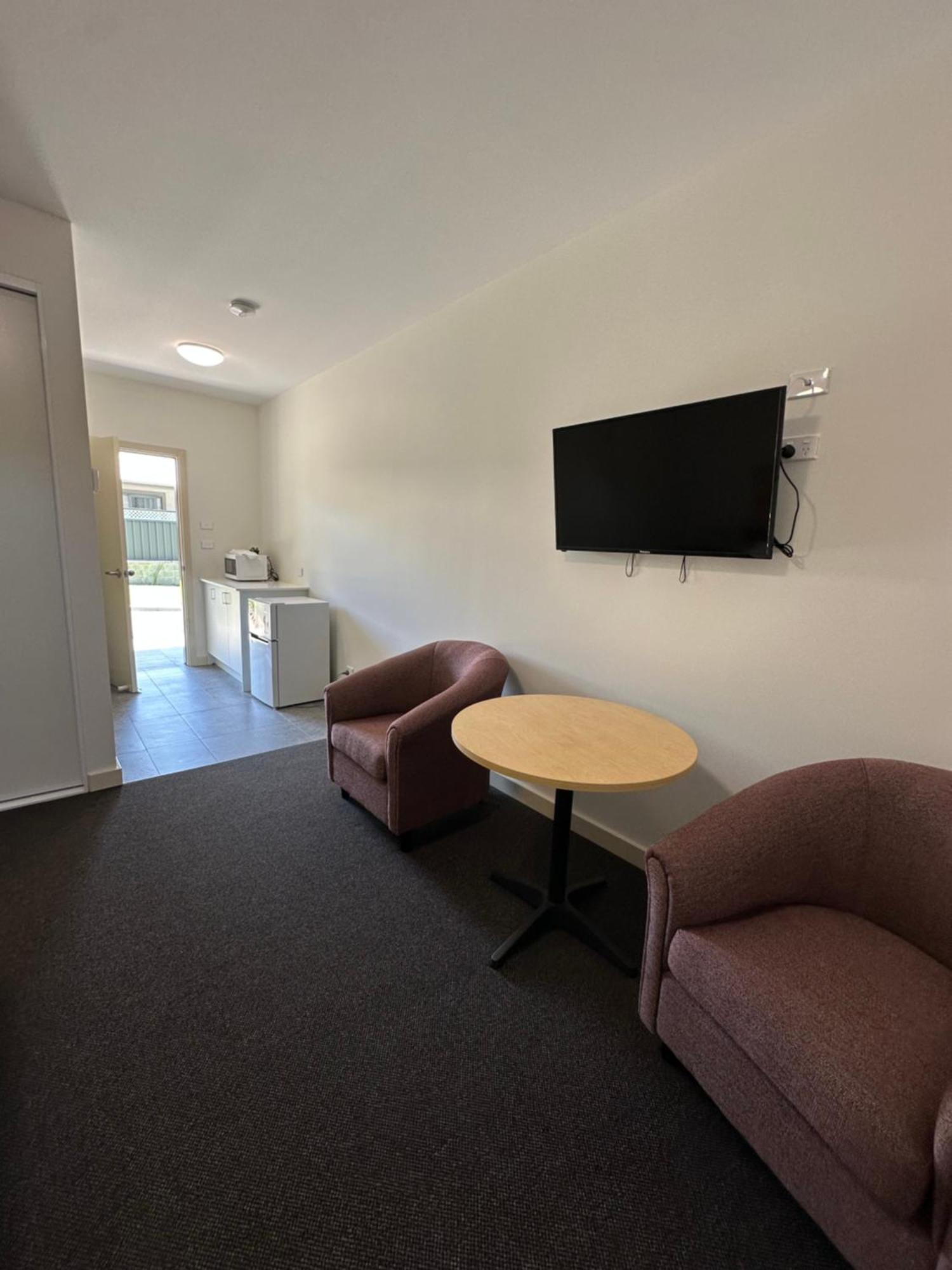 Travellers Motor Village Motel 3*
