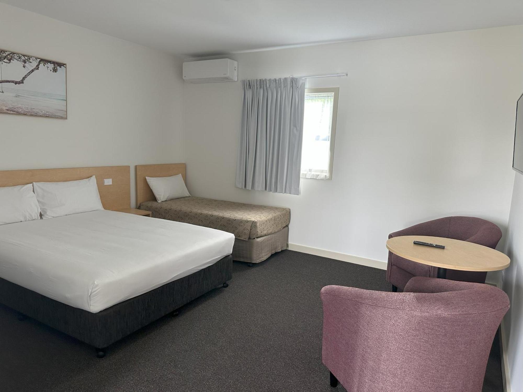 Travellers Motor Village Motel 3*