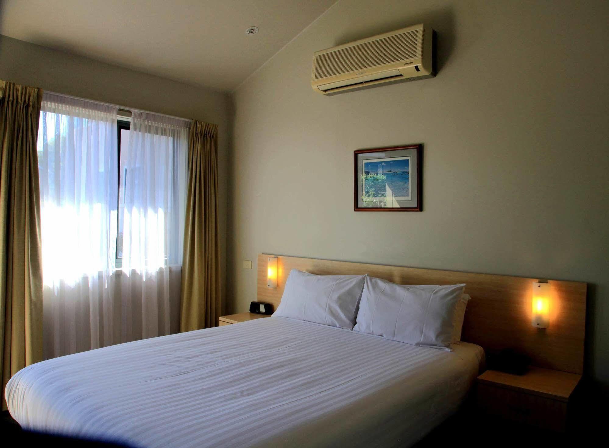 Motel Travellers Motor Village